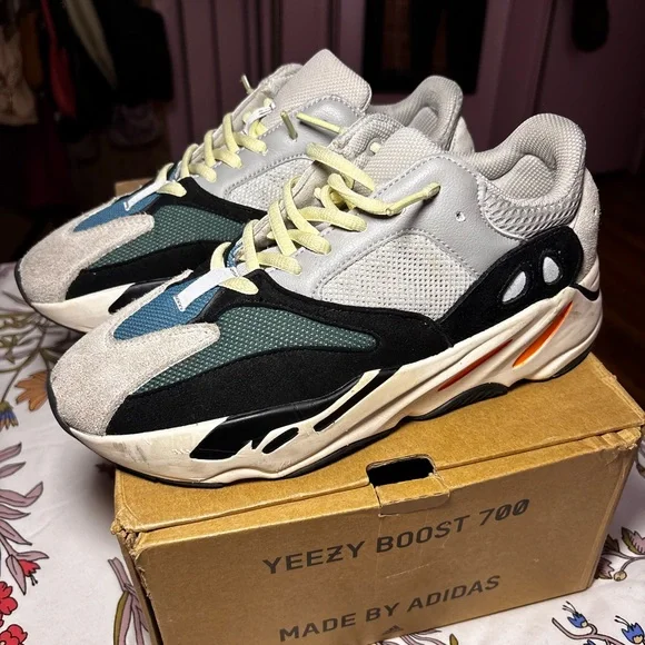 Adidas Yeezy Boost 700 Wave Runner - Picture 1 of 5